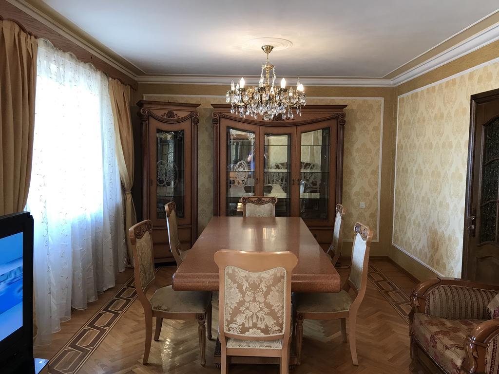 Gold Wall Apartment บากู ภายนอก รูปภาพ